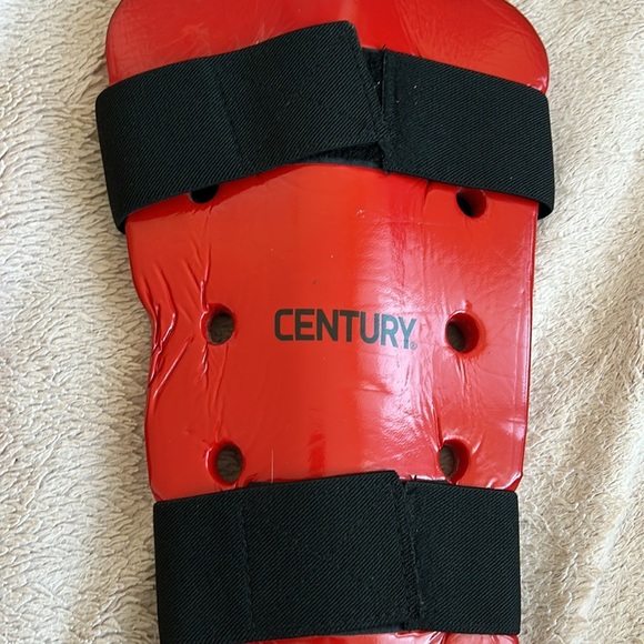 Century Martial Arts shin pads, adult small, red, excellent condition, no odour - Picture 6 of 8